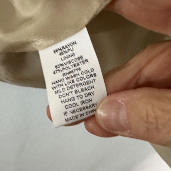 J Society Short Sleeve Moto Jacket Vegan Leather Almond Cream Sz M NWOT - Picture 6 of 6